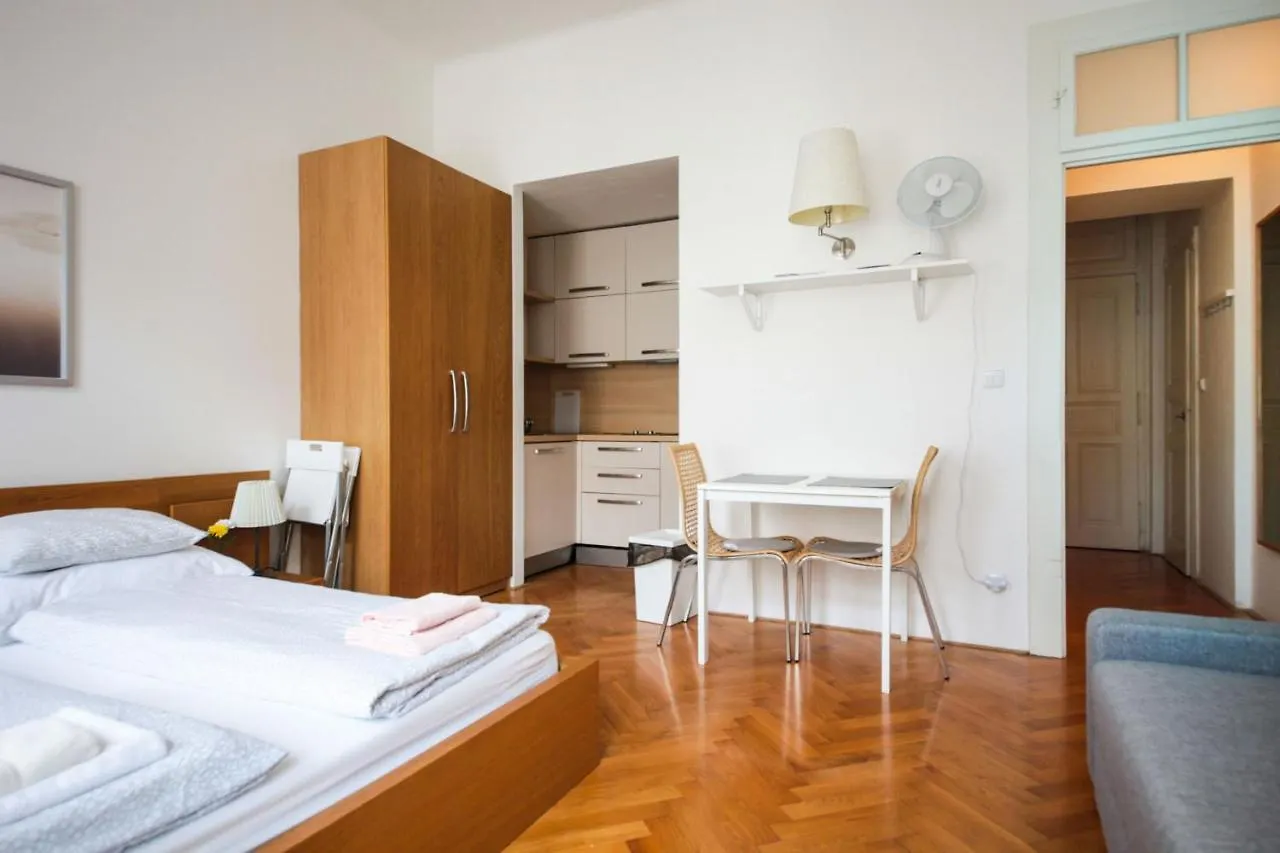 City Castle Aparthotel プラハ