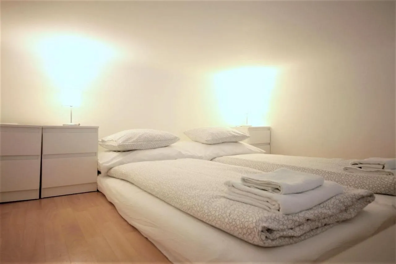 City Castle Aparthotel Praag 3*,